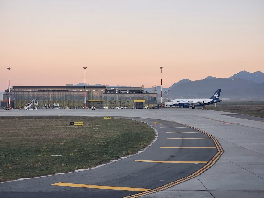 Aeroportul Internațional BrașovGhimbav