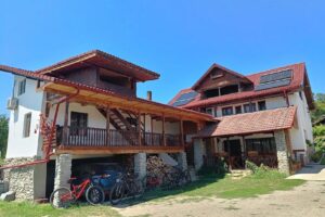 Agropensiunea Plaiul Castanilor