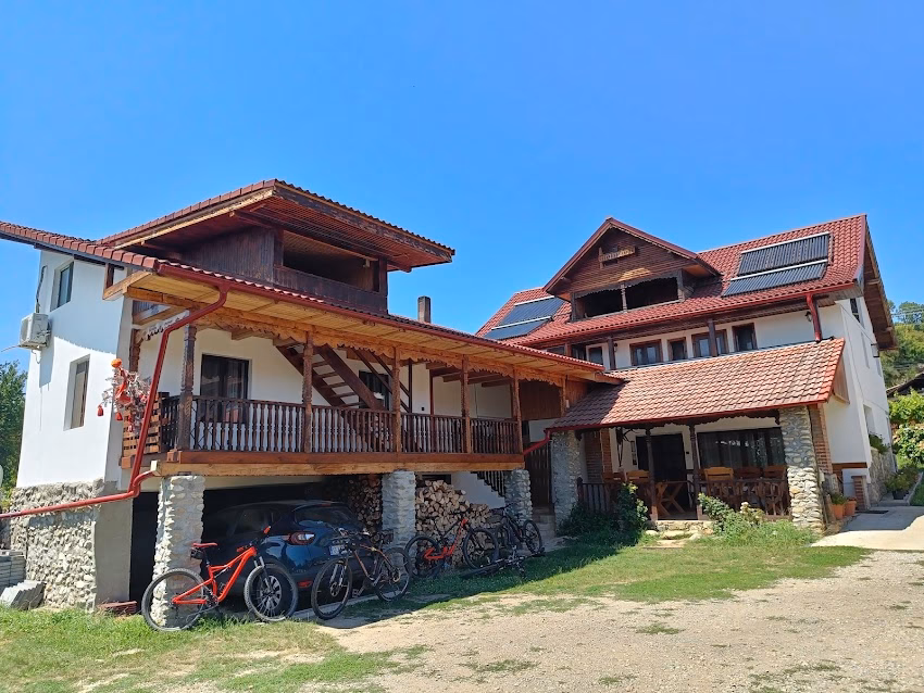 Agropensiunea Plaiul Castanilor