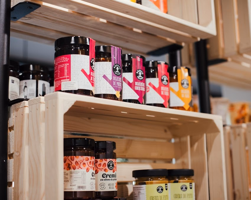 Băcănia la Gustări