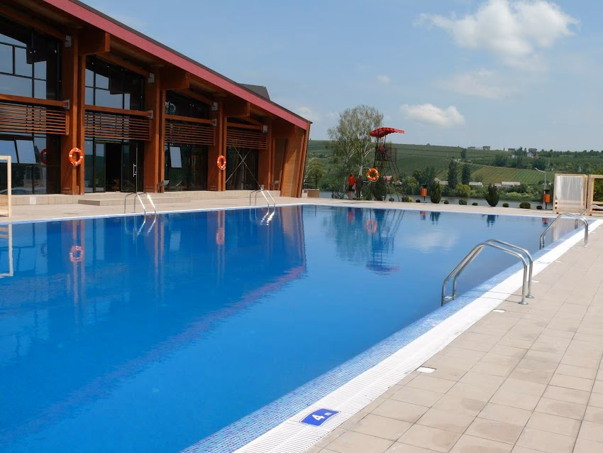 Baza de agrement Nada Florilor Municipiul Falticeni Activitate Economica