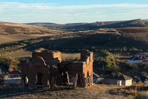 Biserica cetate Dobromir Vale