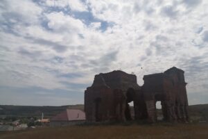 Biserica cetate Dobromir Vale