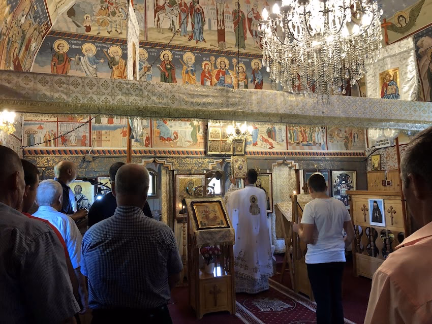 Biserica de lemn Lăzești