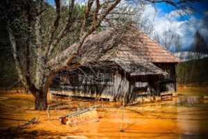Biserica Scufundată Geamăna
