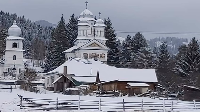 Biserica Sfinții Apostoli Petru și Pavel