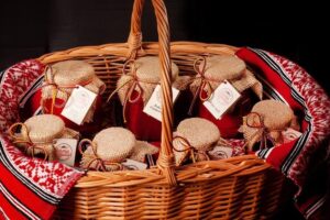 Borcanul cu Bucurie Sc Isctb Invest Management Srl