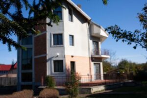 Camin de batrani Bascov Oaza de Liniste