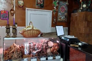 Carmangeria La Nea Gica