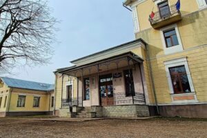 Conacul din Joldești