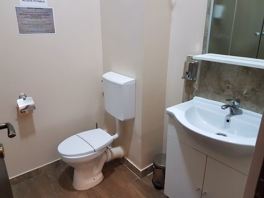 Corner Center Rental