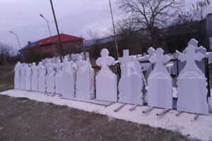 Cruci marmura si granit Zagujeni