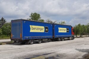 Depozit Auchan Călan