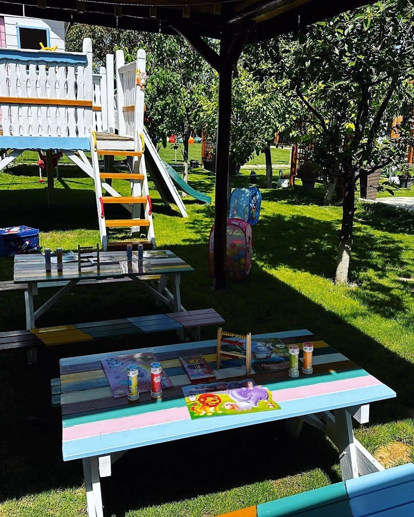 Gradina cu Trandafiri