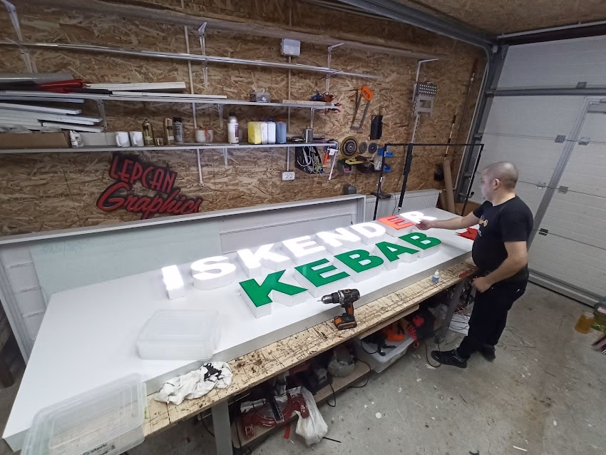 Lepcan Media productie publicitara print sign shop