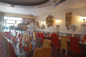 Les Amis La Radu mâncare românească