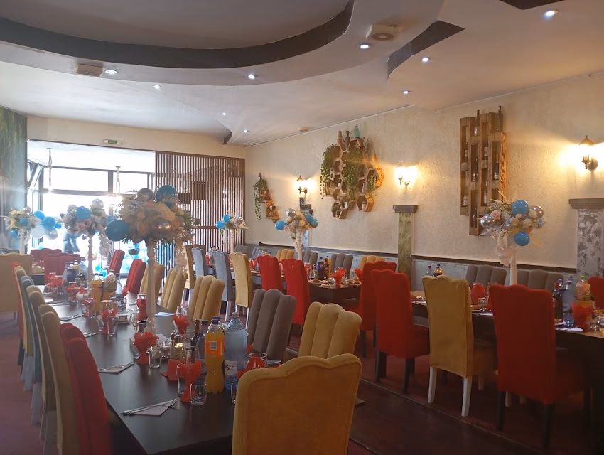 Les Amis La Radu mâncare românească