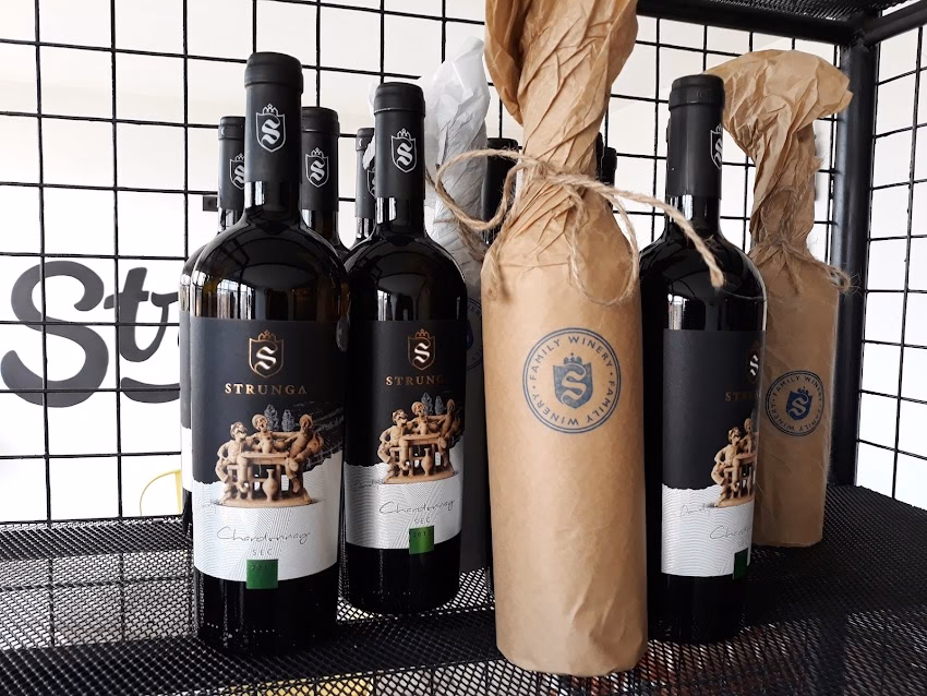 Magazin crama Strunga