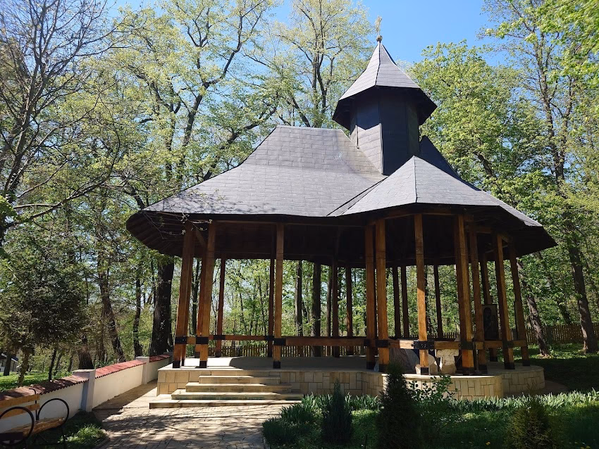 Mănăstirea Miclăuşeni