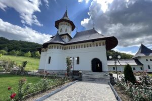 Mănăstirea Sf Prooroc Ilie Nușeni