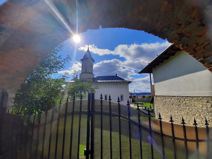 Mănăstirea Teodoreni