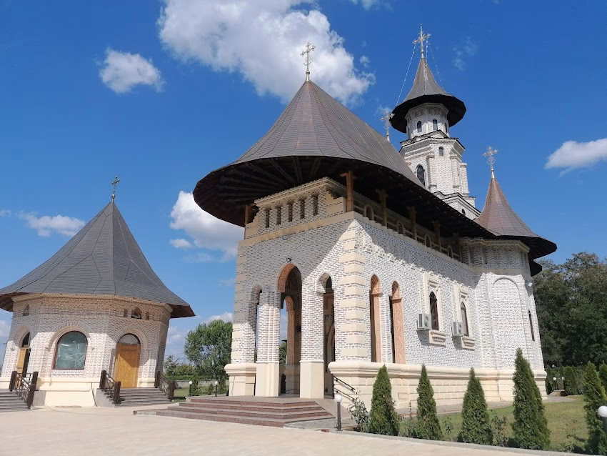 Mănăstirea Vlădiceni