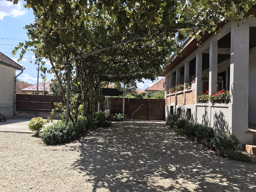 Muzeul de Panze si Povesti