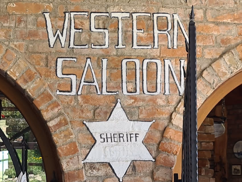 Parc Western Sărulești