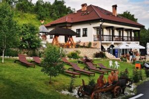 Pensiunea Agroturistică Cerna Vaideeni Vâlcea