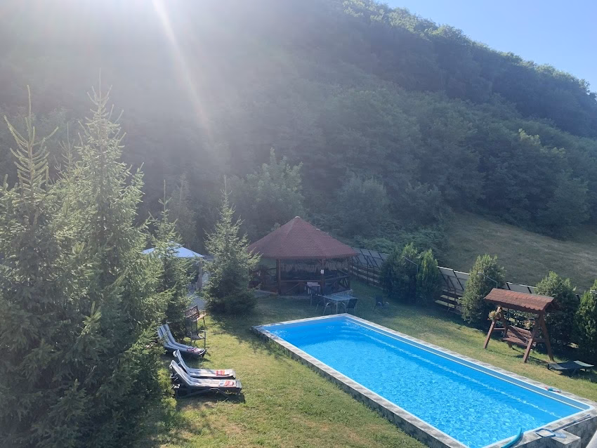 Pensiunea Castania Polovragi