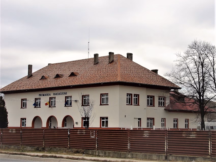 Primăria Răcăciuni