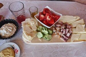 Punct Gastronomic Local Traditii in Farfurie Valea Doftanei