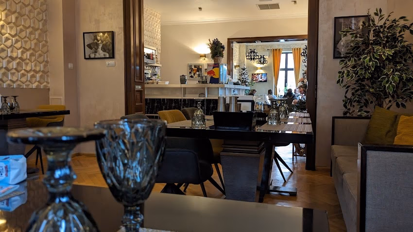 RestaurantLounge 1650