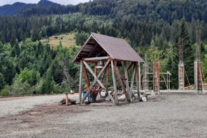 Schitul Acoperământul Maicii Domnului Valea Seacă Câmpulung Moldovenesc