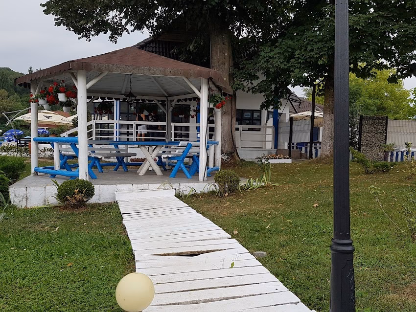 Ștrandul AlbAlbastru Ocniţa