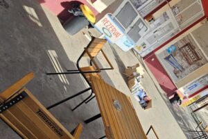 Supermarket Laguna Albastra