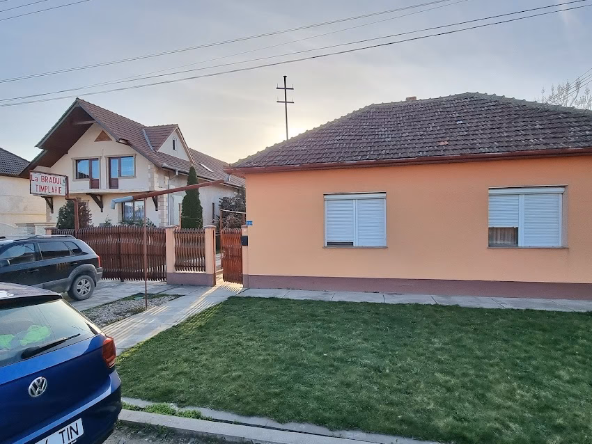 Tamplaria Bradul Srl