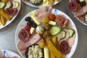 Tată și Fii Hotel și Restaurant