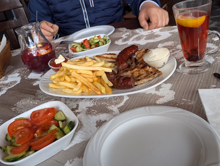 Terasa Casa Arcaşului