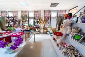 The Flower Box Florarie Targoviste Livrare Flori Targoviste Aranjamente Florale Buchete Mireasa