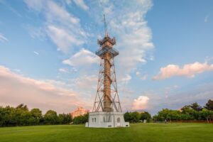 Turnul Parașutiștilor