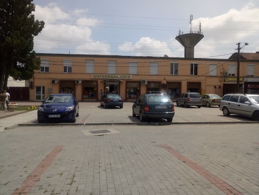 Universal Criş