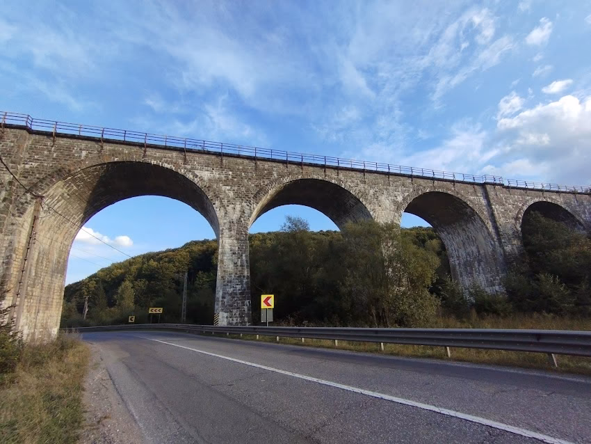 Viaductul Feroviar Teliu
